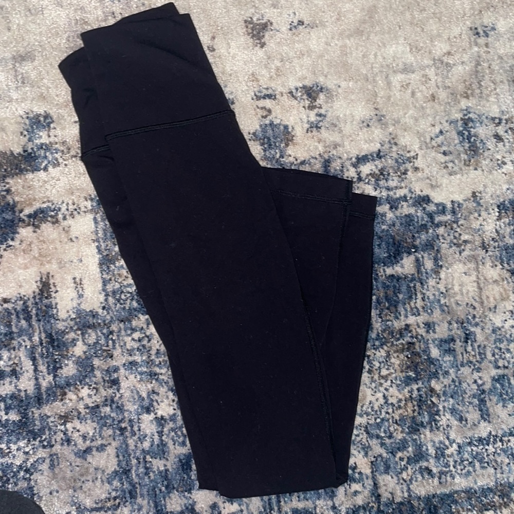 Lululemon black cropped leggings